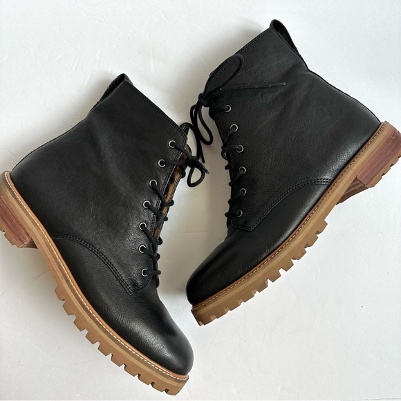 Madewell The Clair Lace-Up Boot in Black Leather 8 - Picture 3 of 15